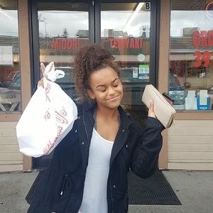 Meet your Posher, Katie